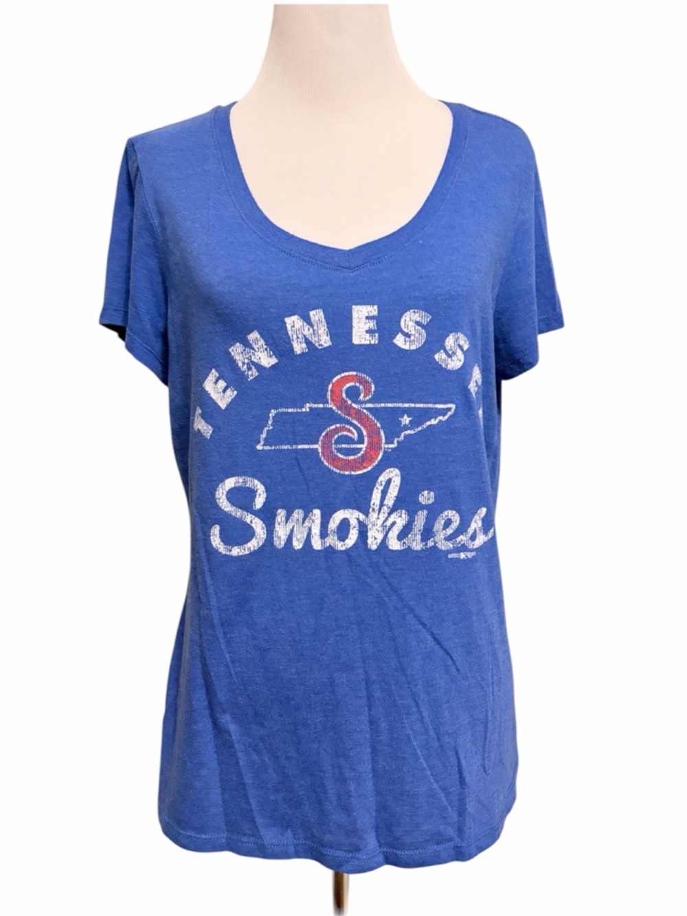 District made medium Royal Blue Tennessee Smokies Baseball v-Neck Graphic Tee
